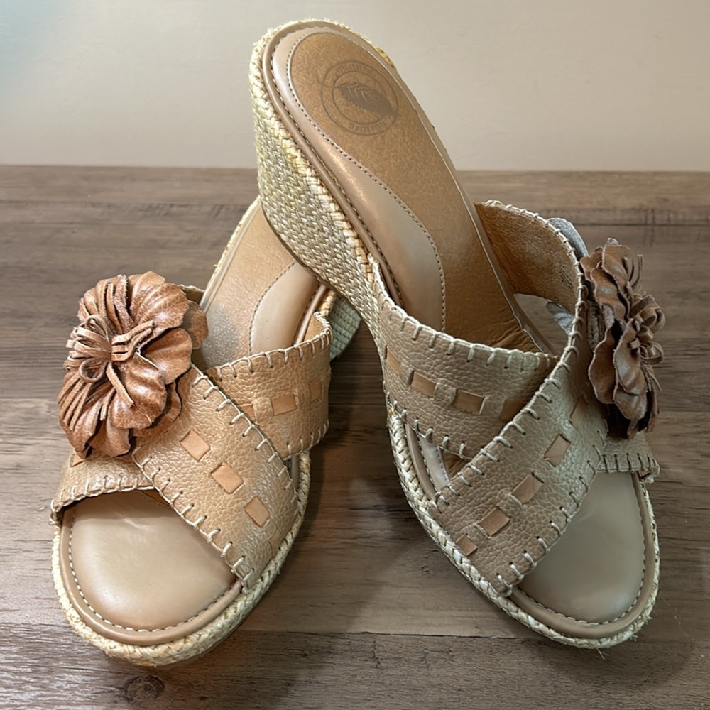NURTURE WEDGE SANDALS SLIDES WOMENS SHOES SIZE 7.5 MYRTLE G8